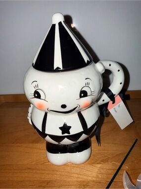 Black & White Clown Mug with Lid - Decorative Party Treat Container